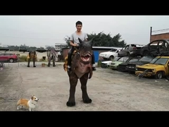 হস্তনির্মিত সিমুলেশন অ্যানিমেট্রনিক ডাইনোসর পোশাক পোশাক পার্টিতে